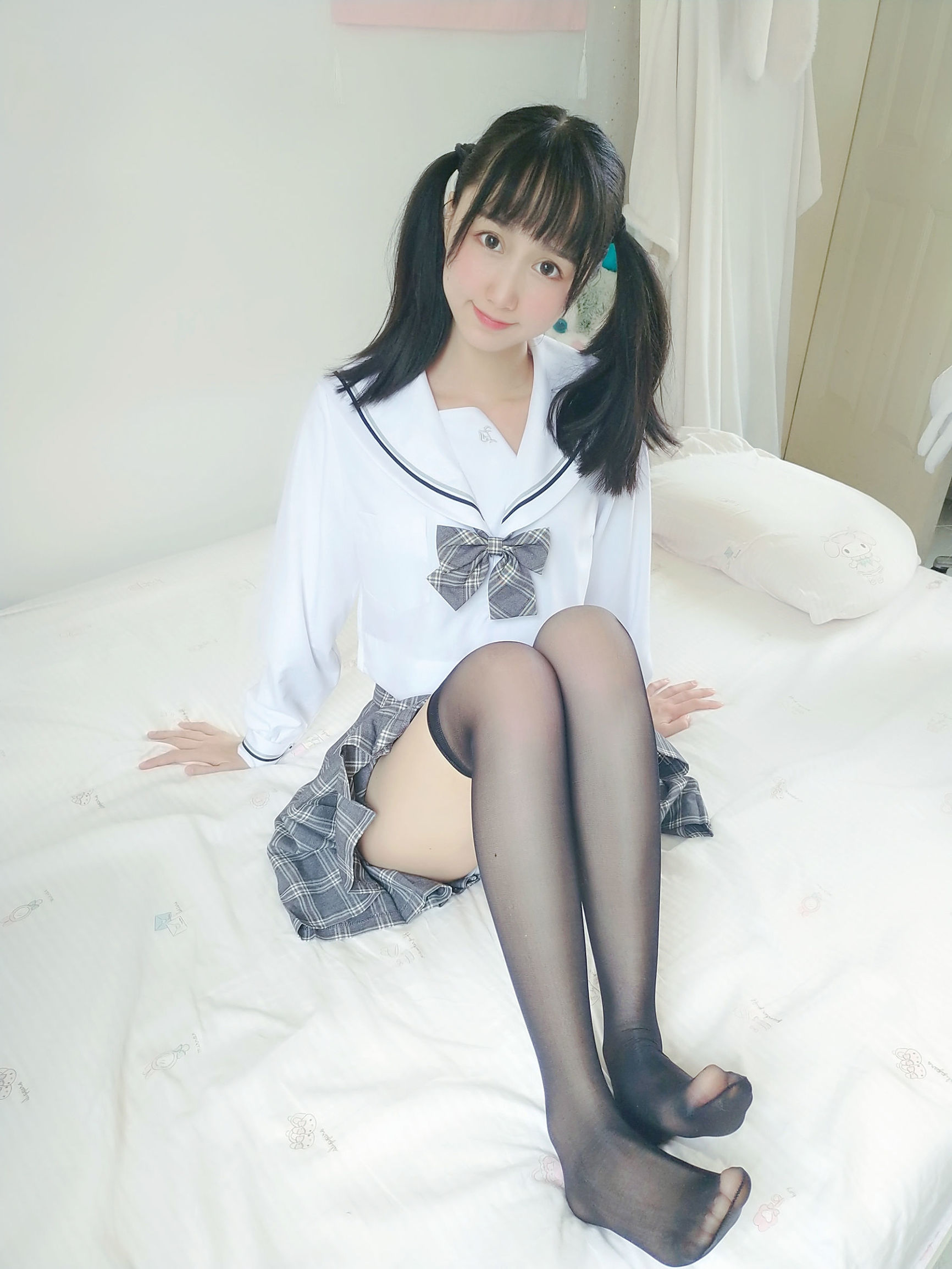 [COS福利]萌系小姐姐木绵绵OwO灰格子JK插图7